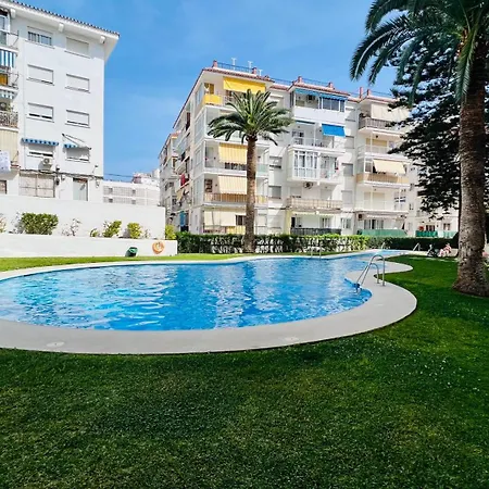 Pool By South Costa Lejlighed